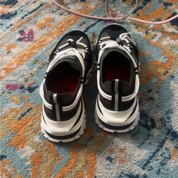 Versace gym shoes worn 2 times original price $400 - Picture 2 of 5